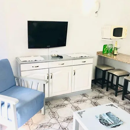 Enjoy The Sea And Pool In Playa De Americas Apartamento